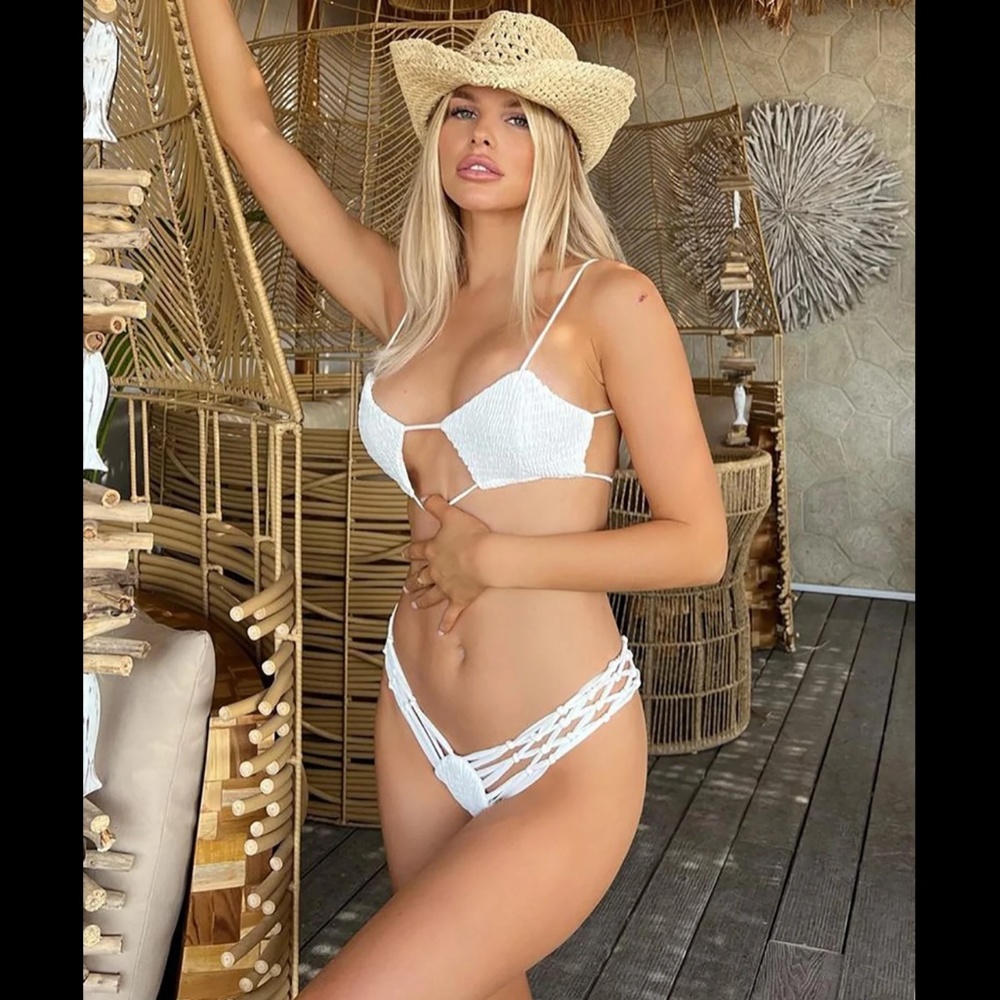 NEVER WORN Fashion Nova White 2 Piece Bikini